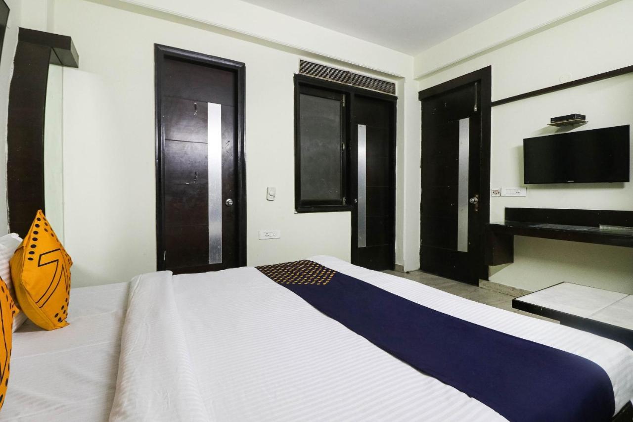 Spot On Hotel Grace Near Star Mall Gurgaon Eksteriør bilde