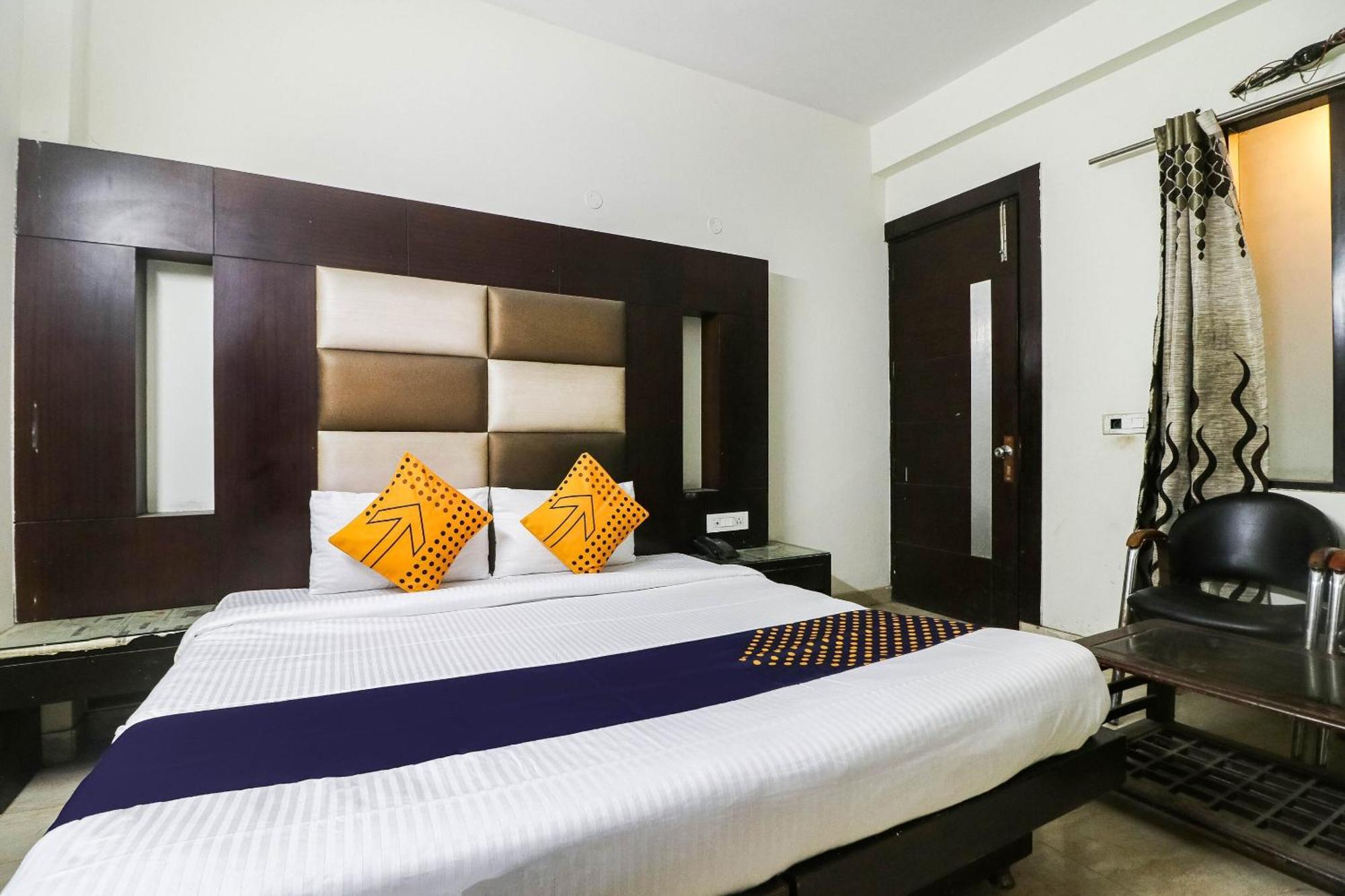 Spot On Hotel Grace Near Star Mall Gurgaon Eksteriør bilde