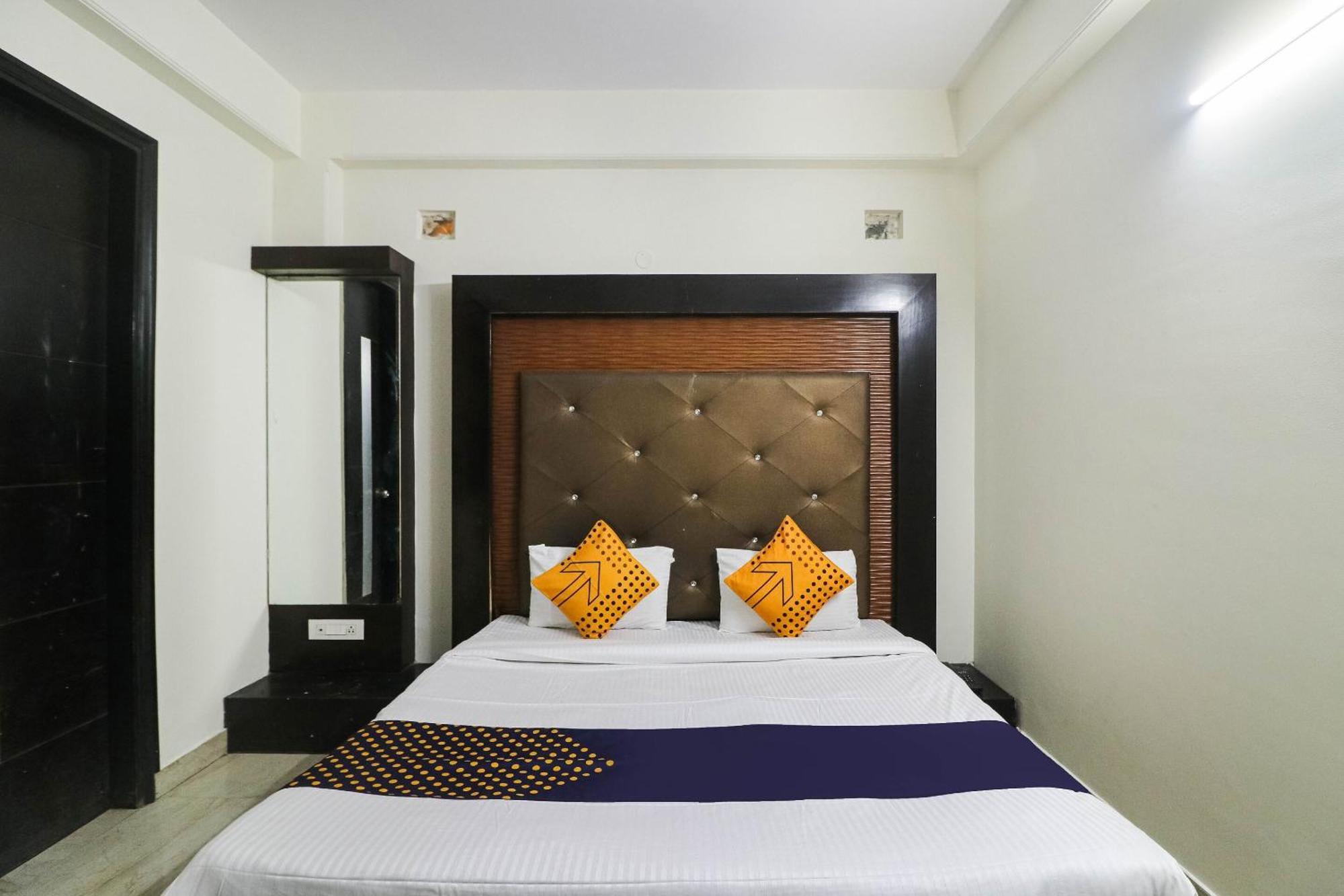Spot On Hotel Grace Near Star Mall Gurgaon Eksteriør bilde