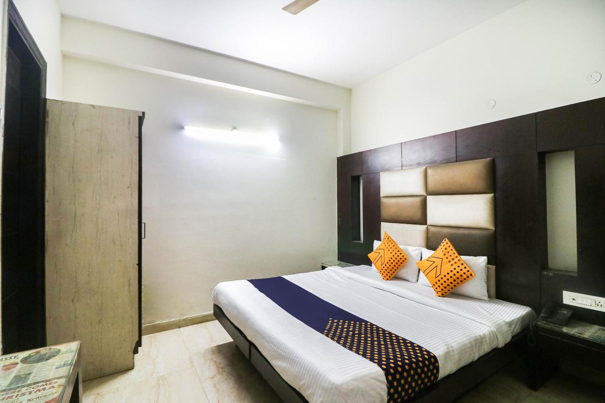 Spot On Hotel Grace Near Star Mall Gurgaon Eksteriør bilde