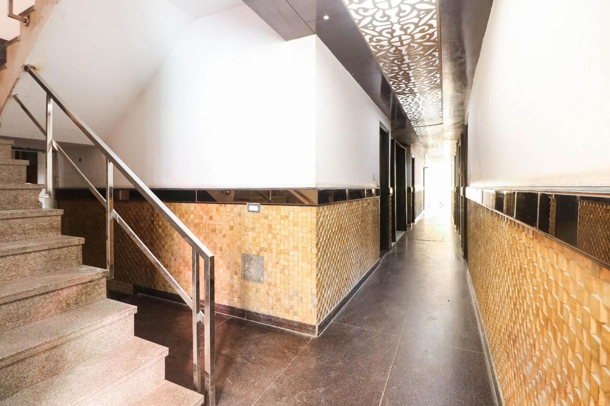 Spot On Hotel Grace Near Star Mall Gurgaon Eksteriør bilde