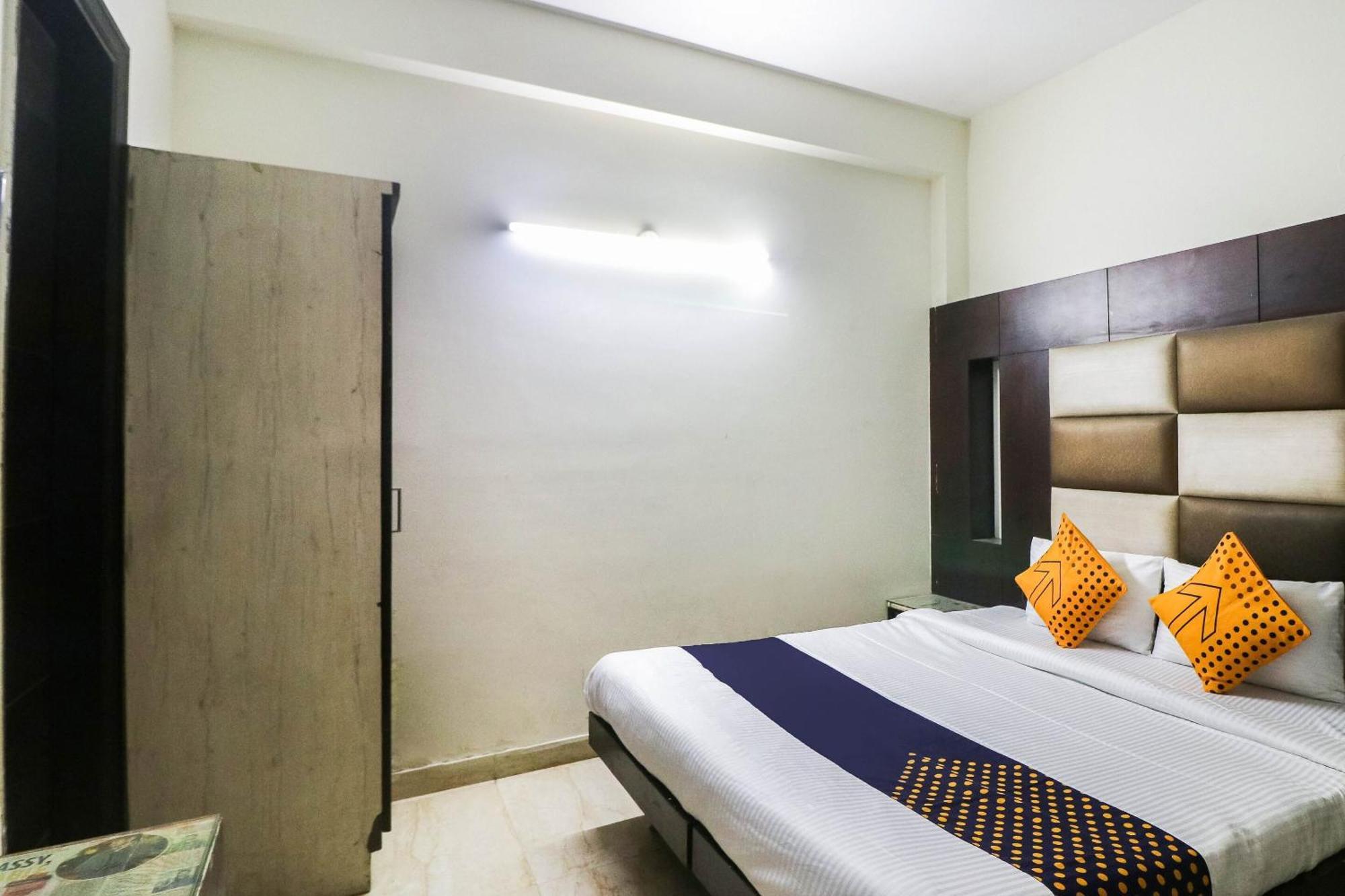 Spot On Hotel Grace Near Star Mall Gurgaon Eksteriør bilde